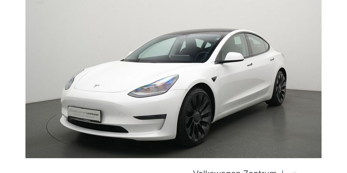 Tesla Model 3 71.355 km 29.988 &euro; Leverkusen 51379