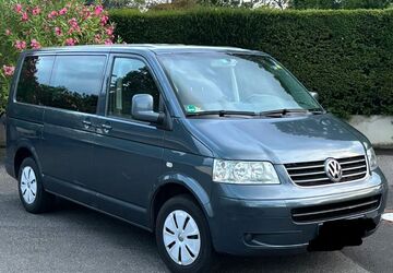 VW T5 Caravelle 185.000 km 8.700 &euro; Köln 51147