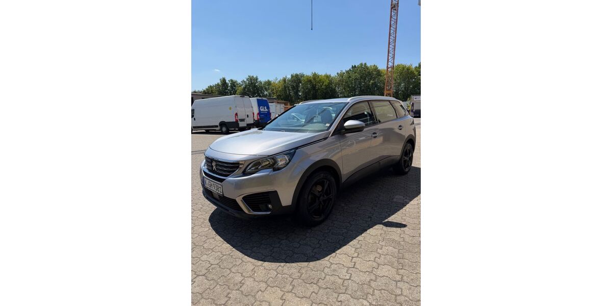 Peugeot 5008 113.100 km 14.300 &euro; Köln 50735
