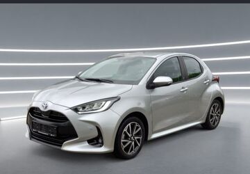Toyota Yaris 31.500 km 18.890 &euro; Köln 51149