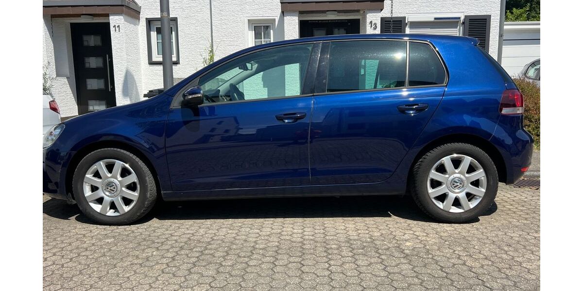 VW Golf 82.800 km 9.290 &euro; Köln 51147