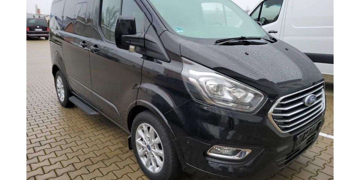 Ford Tourneo Custom 43.579 km 32.990 &euro; Solingen 42653