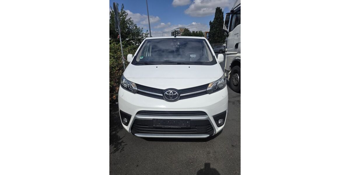 Toyota Proace (Verso) 165.000 km 22.999 &euro; Köln 51063