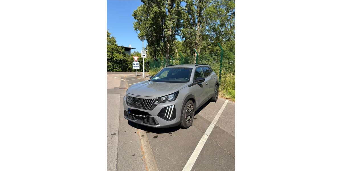 Peugeot 2008 31.496 km 18.299 &euro; Köln 50676