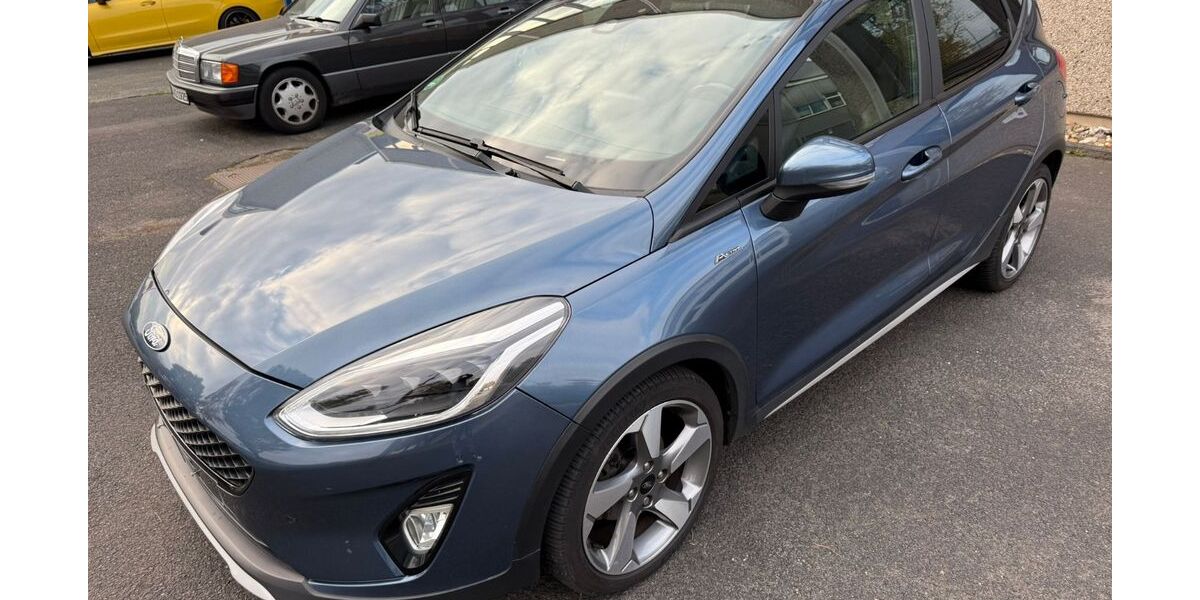 Ford Fiesta 73.000 km 11.890 &euro; Köln 50739