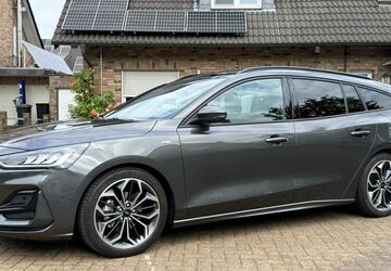 Ford Focus 13.500 km 27.900 &euro; Köln 50769
