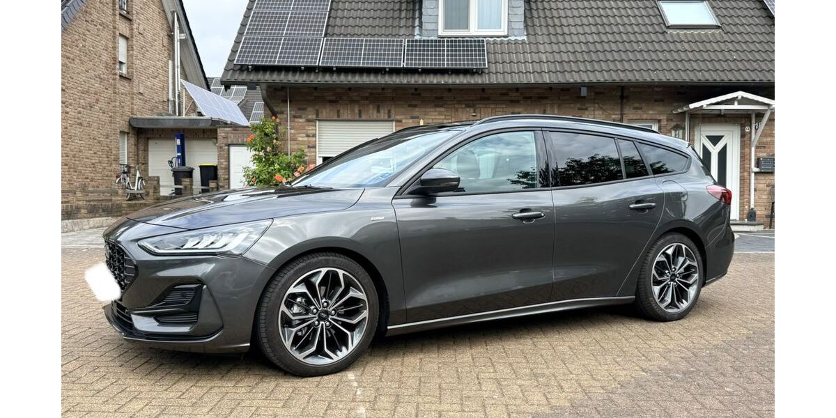 Ford Focus 13.500 km 27.900 &euro; Köln 50769