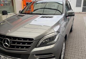 Mercedes-Benz ML 350 284.000 km 12.900 &euro; Köln 50858