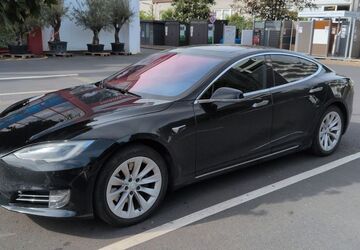 Tesla Model S 275.000 km 18.900 &euro; Köln 51109