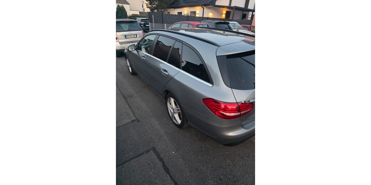 Mercedes-Benz C 180 192.500 km 11.950 &euro; Köln 51147