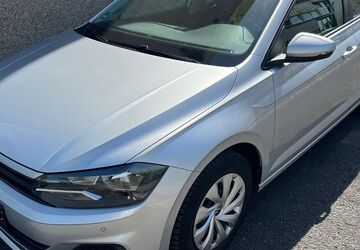 VW Polo 125.000 km 9.890 &euro; Köln 50739