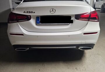 Mercedes-Benz A 250 76.300 km 22.500 &euro; Köln 51063