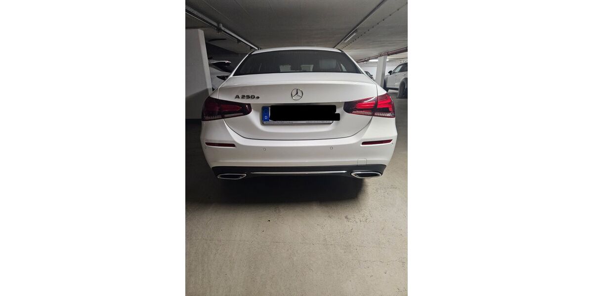 Mercedes-Benz A 250 76.300 km 22.500 &euro; Köln 51063