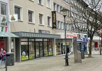 Wohnung Solingen Mitte - 4 Zimmer, 130 m&sup2;, 1.350&euro; | Angebot:27254780