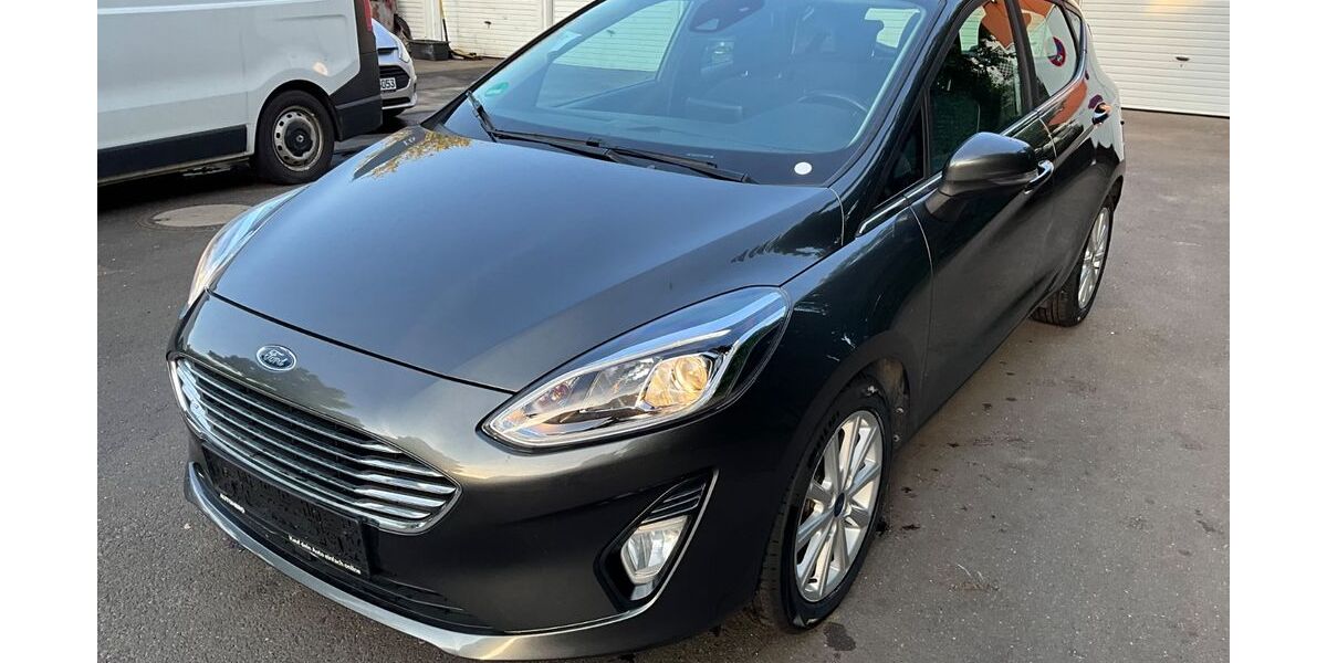 Ford Fiesta 109.000 km 8.500 &euro; koeln 51105