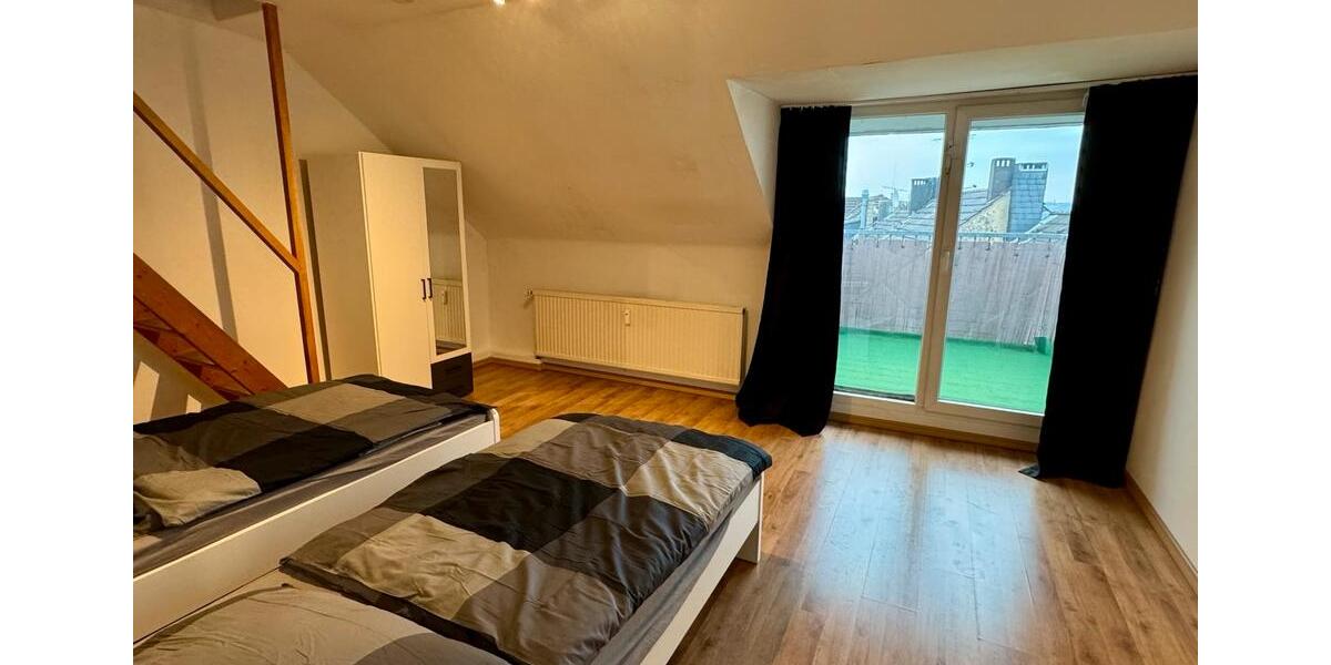 Dachgeschoßwohnung Solingen - 2 Zimmer, 60 m&sup2;, 15&euro; | Angebot:26702207