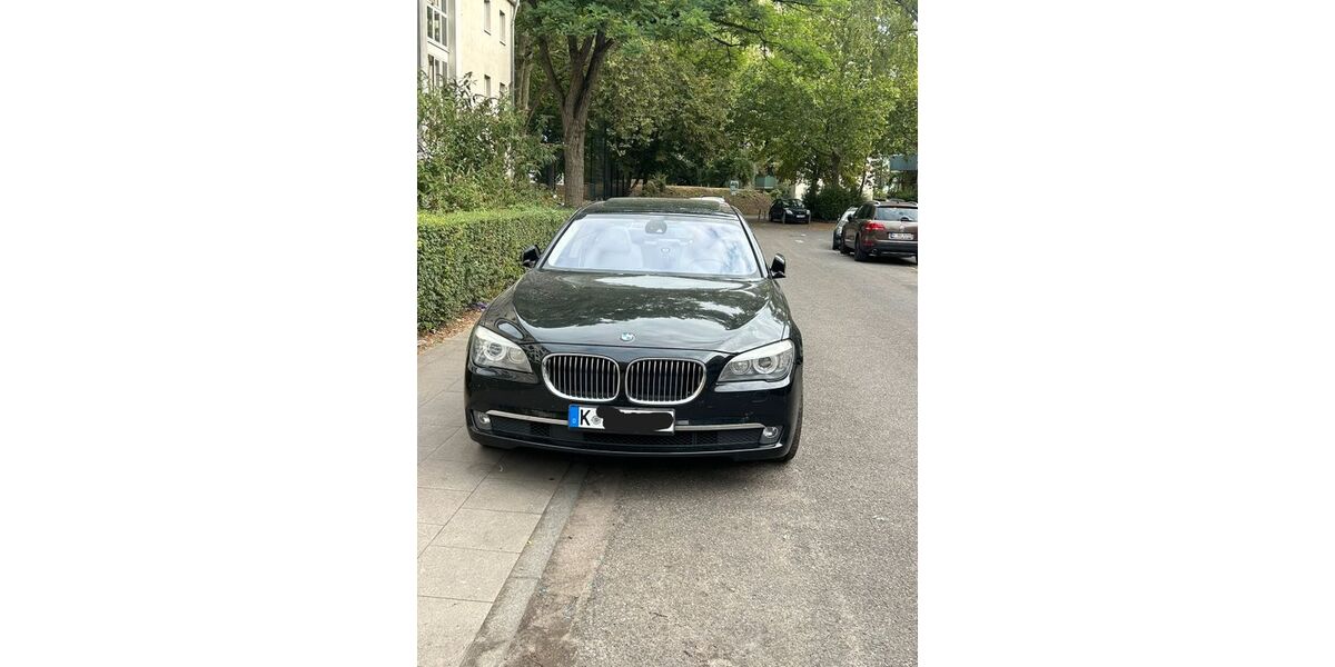 BMW 730 173.500 km 16.200 &euro; Köln 51107