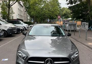 Mercedes-Benz A 180 65.000 km 22.500 &euro; Köln 50823