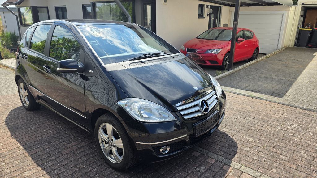 Mercedes-Benz A 150 144.000 km 3.850 &euro; Köln 51143