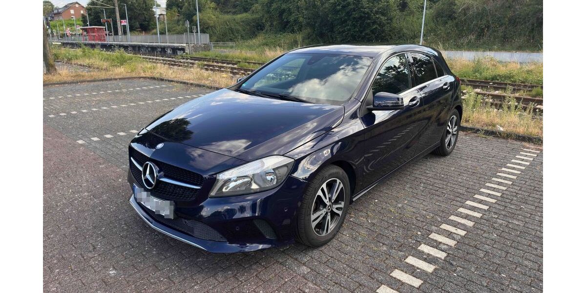 Mercedes-Benz A 160 118.500 km 11.900 &euro; Alfter 53347