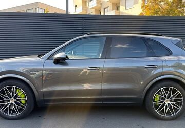 Porsche Cayenne 47.000 km 89.000 &euro; Köln 50735