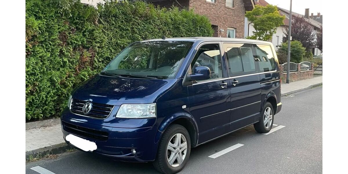 VW T5 Multivan 217.000 km 8.600 &euro; Köln 51147