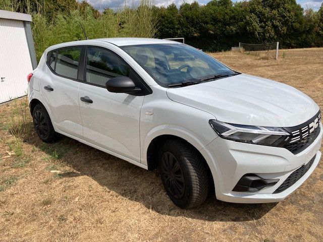 Dacia Sandero 16.700 km 9.000 &euro; Köln 50769