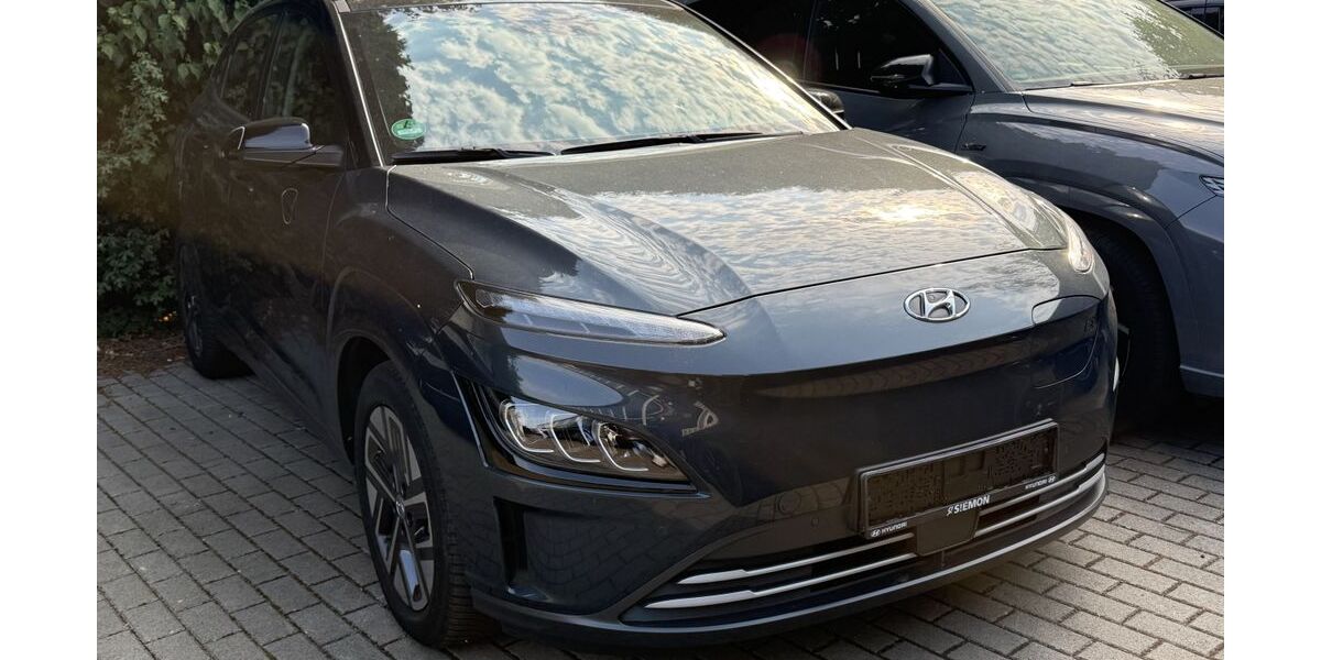 Hyundai KONA 44.707 km 24.500 &euro; Hennef 53773