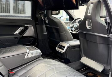 BMW i7 123.866 km 69.950 &euro; Köln 50739