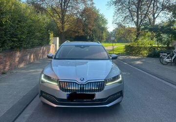 Skoda Superb 60.556 km 22.999 &euro; Köln 50733