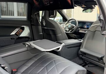 BMW i7 50.989 km 97.850 &euro; Köln 50739