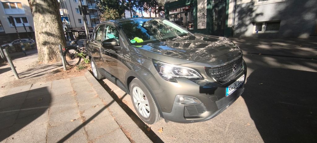 Peugeot 3008 141.000 km 12.800 &euro; Köln 50677