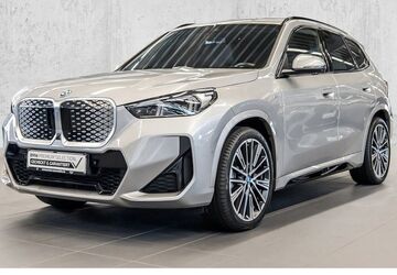 BMW iX1 25.883 km 50.995 &euro; Köln-West 50858