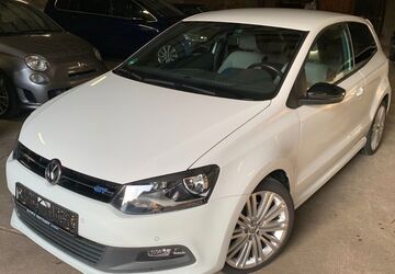 VW Polo 105.208 km 9.990 &euro; Köln 50933