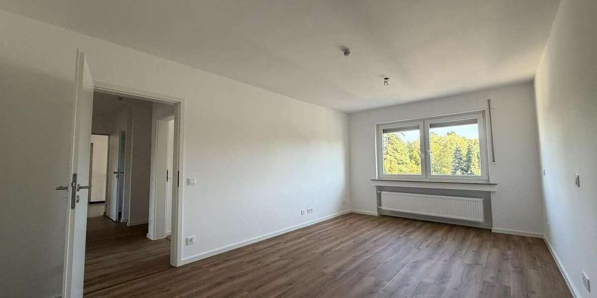 Etagenwohnung Köln Weiden - 3 Zimmer, 95 m&sup2;, 1.520&euro; | Angebot:27275375