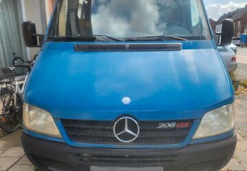 Mercedes-Benz Sprinter 185.000 km 3.699 &euro; Kerpen-Mödrath 50171