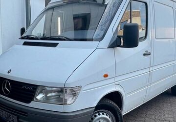 Mercedes-Benz Sprinter 223.000 km 9.950 &euro; Hilden 40721