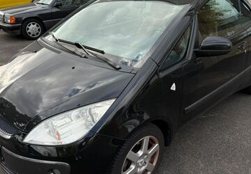 Mitsubishi Colt 104.000 km 2.650 &euro; Köln 50739