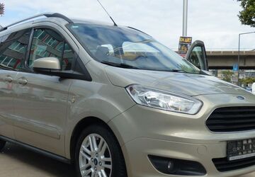 Ford Tourneo Courier 123.000 km 6.900 &euro; Köln 51105