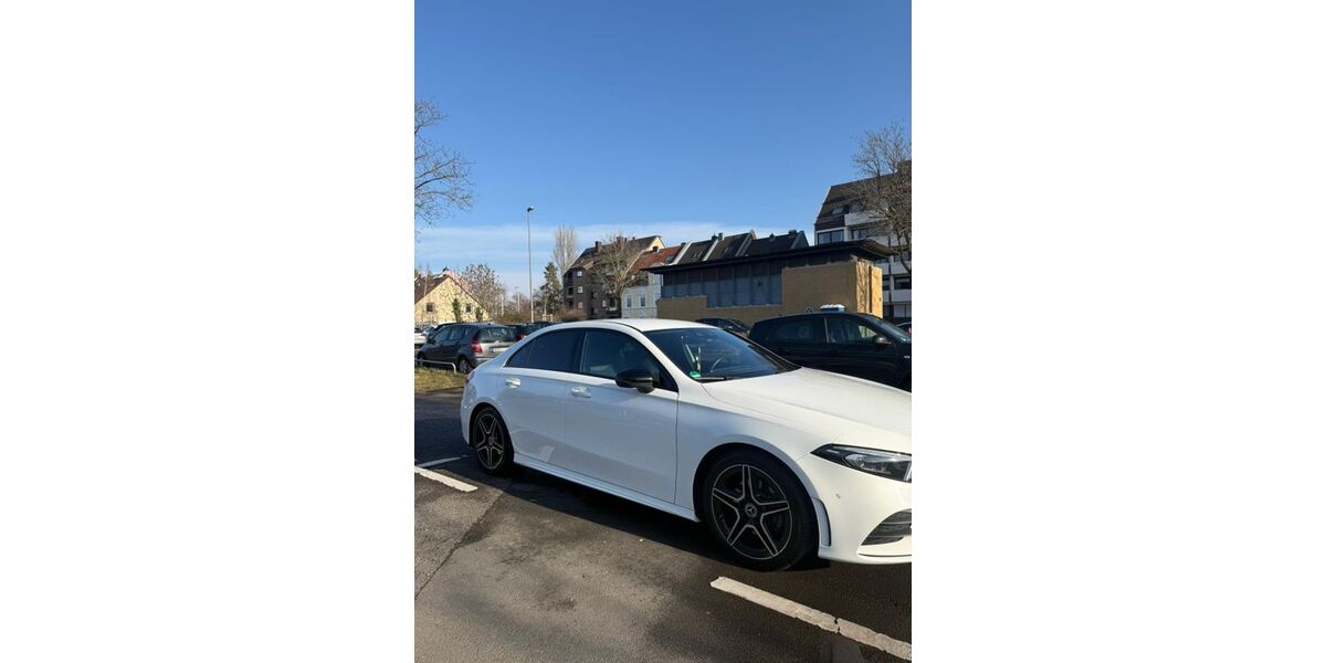 Mercedes-Benz A 180 104.000 km 20.695 &euro; Köln 50735
