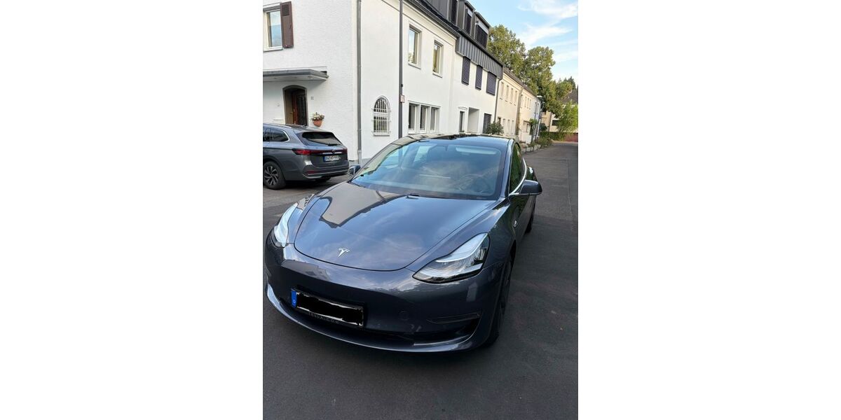 Tesla Model 3 133.000 km 22.000 &euro; Köln 50858