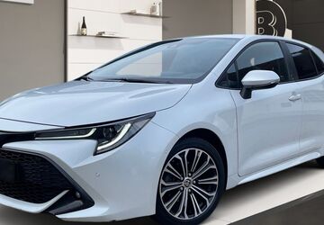 Toyota Corolla 18.722 km 23.988 &euro; Köln 51069