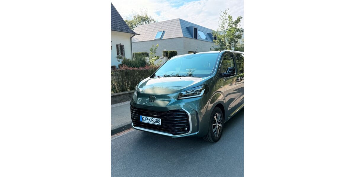 Toyota Proace (Verso) 5.347 km 39.999 &euro; Köln 50858