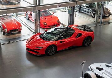 Ferrari SF90 2.310 km 419.000 &euro; Köln 50829
