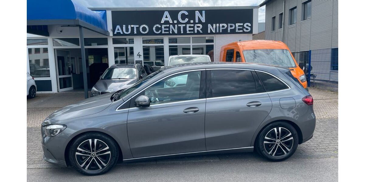 Mercedes-Benz B 180 22.200 km 25.900 &euro; Köln 50829