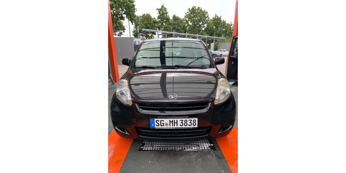 Daihatsu Sirion 130.000 km 2.800 &euro; Solingen 42719
